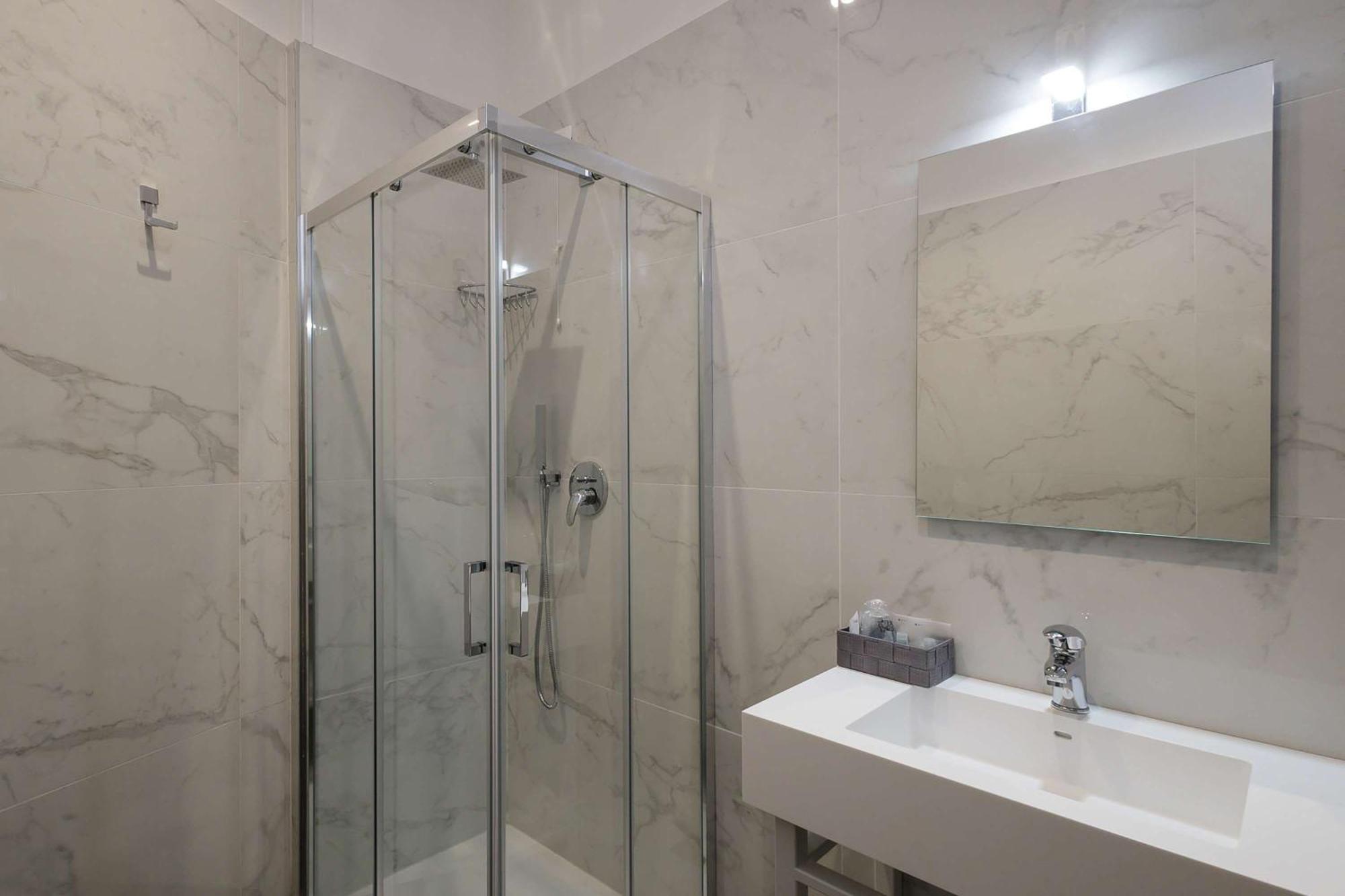 Best Western Hotel Dei Mille Наполи Екстериор снимка